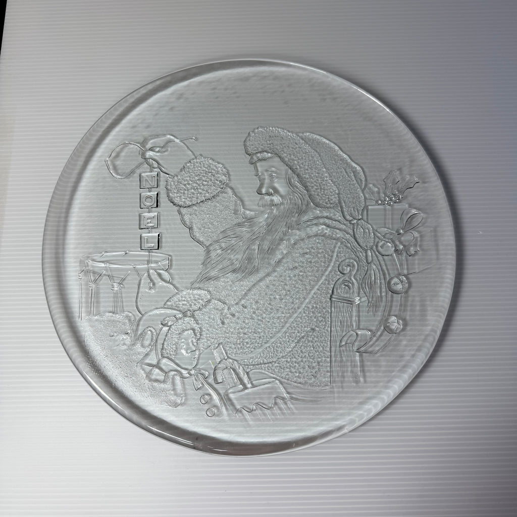 Libbey 1990 Santa Claus Embossed Glass Serving Platter — 13" Round Noel