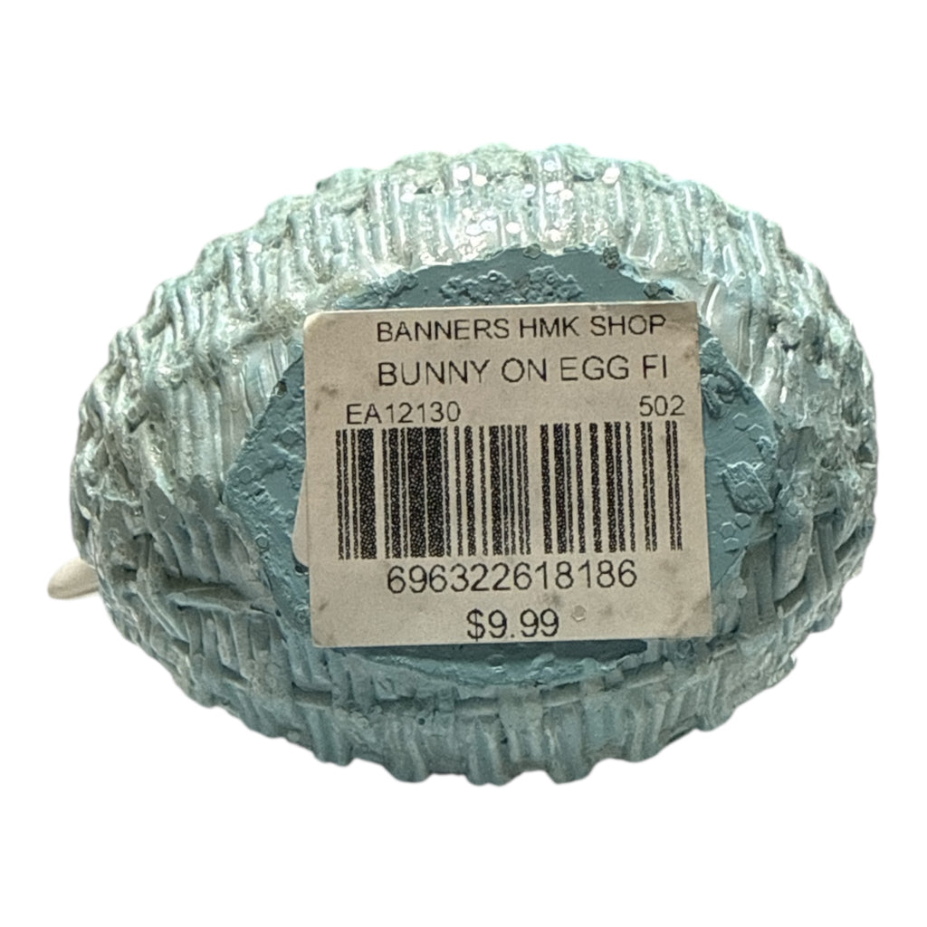 Banners Hallmark Shop Bunny on Egg (Blue)